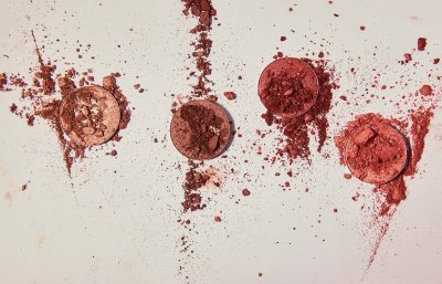 Zo doe je blush draping, de trend die contouring vervangt
