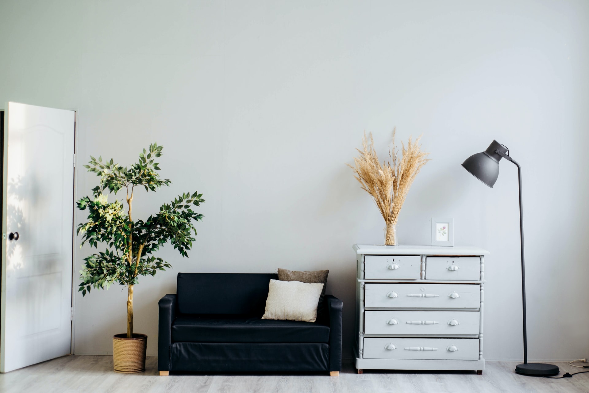 9 tips om sfeer te brengen in je woonkamer